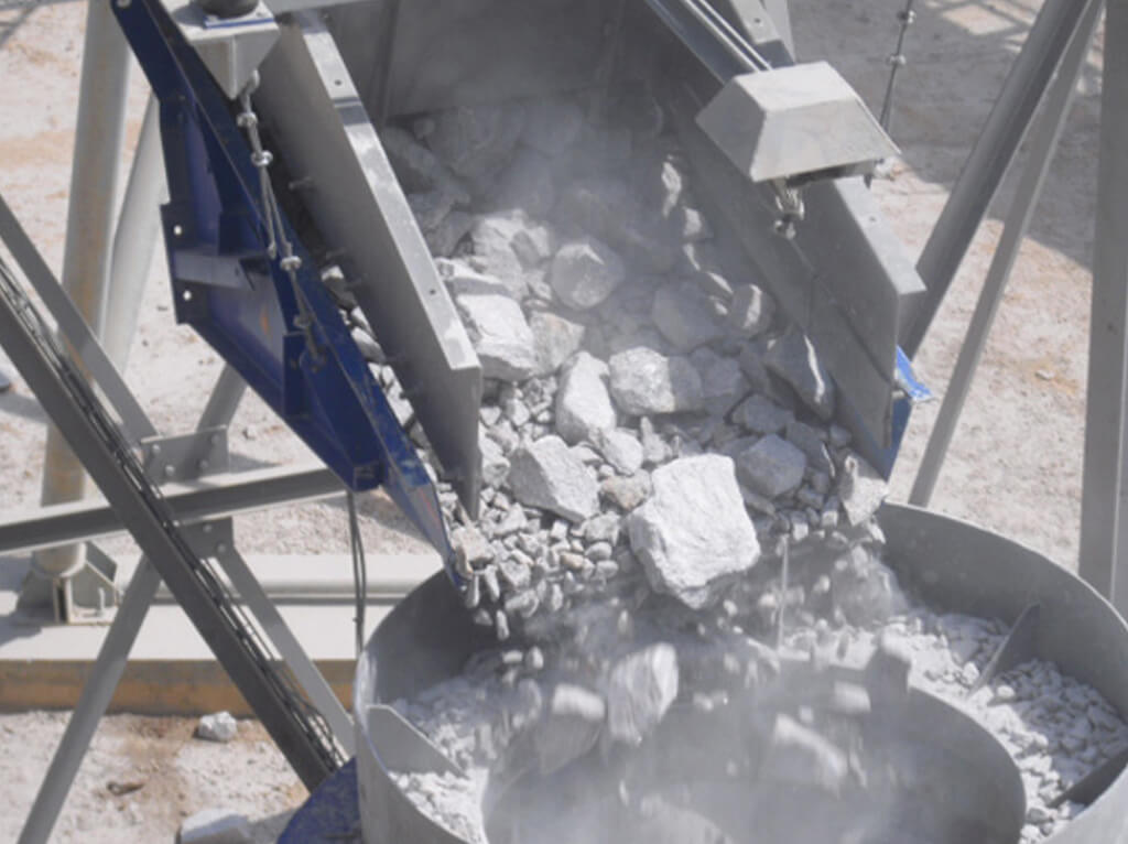 Vibrating feeder Vibrating feeder ROC