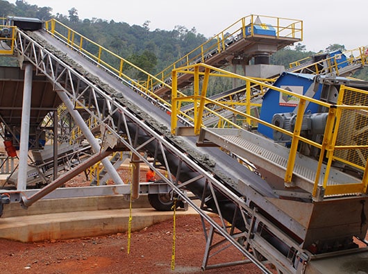 Belt conveyors for quarry operations
