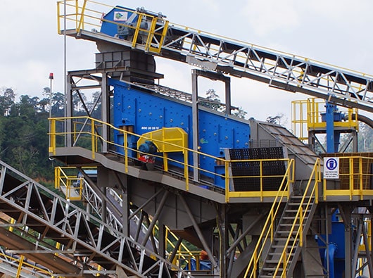 Vibrating screens for quarry operations>