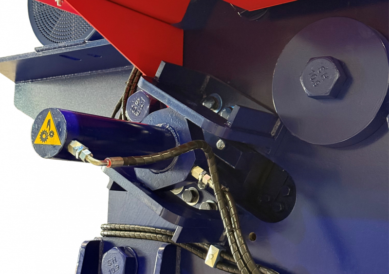 Hydraulic adjustment