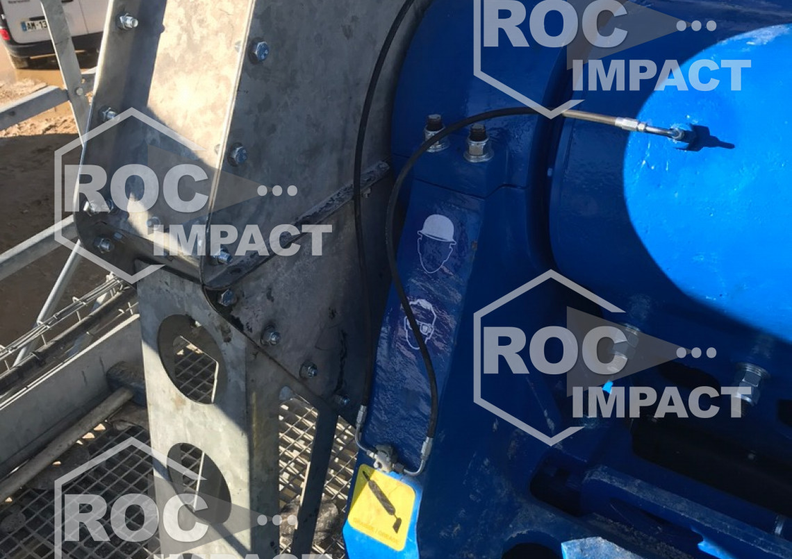 CONCASSEUR À MÂCHOIRE ROC 0725