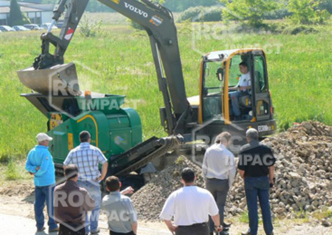 Starting up the M5000 Hammer Crusher